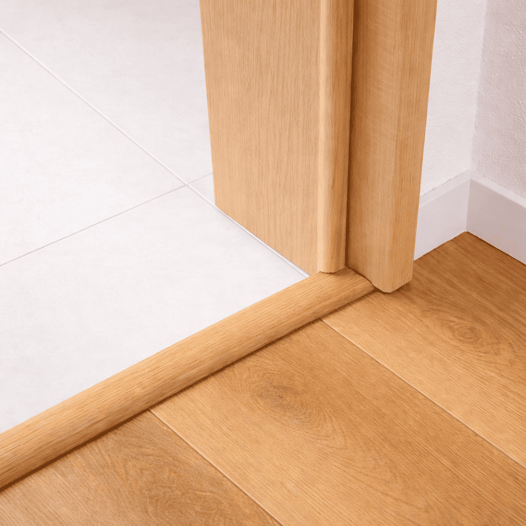 Perfil Junta de Dilatación Efecto Madera Natural SPC en Suelo SPC Roble Natural